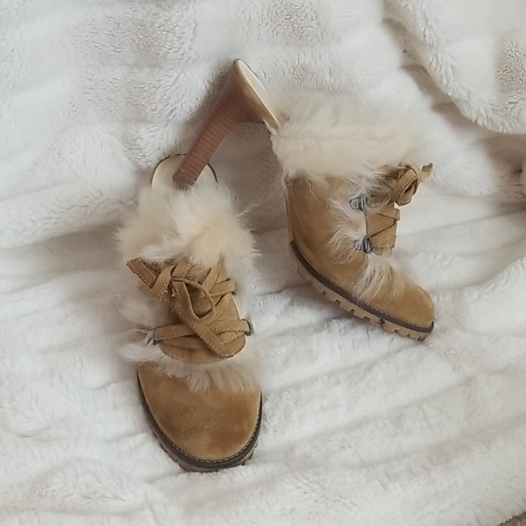 Coach fur heels - Picture 1 of 5